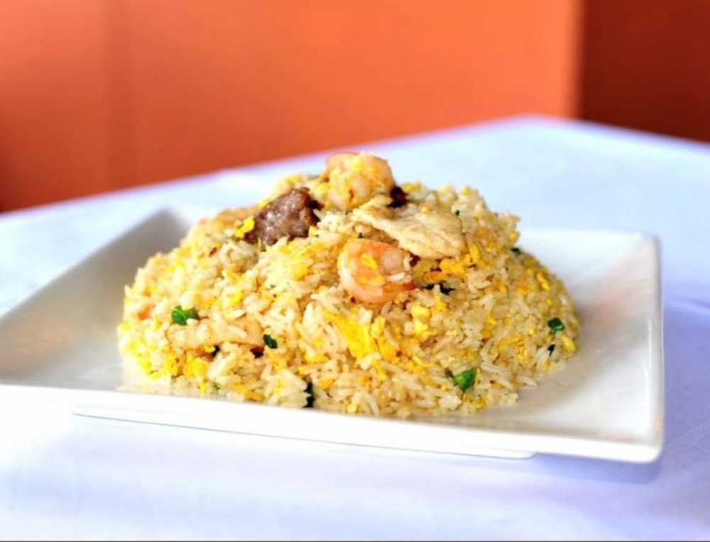 Fried Rice /w shrimp, pork, ...